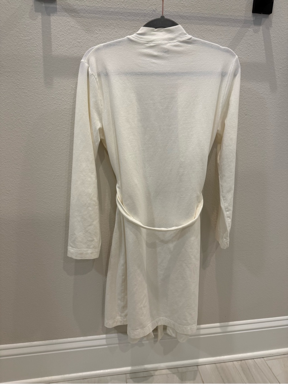 GAP Cream Open-Front Robe with Pockets - Picture 6 of 6
